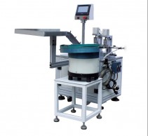 
                                USB充电器插针机                                